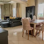 Appartement The Olive House Dikella