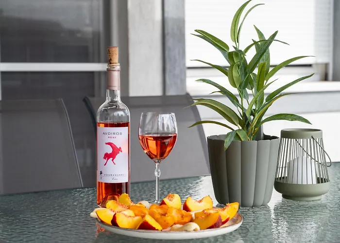 The Olive House アパート Dikella